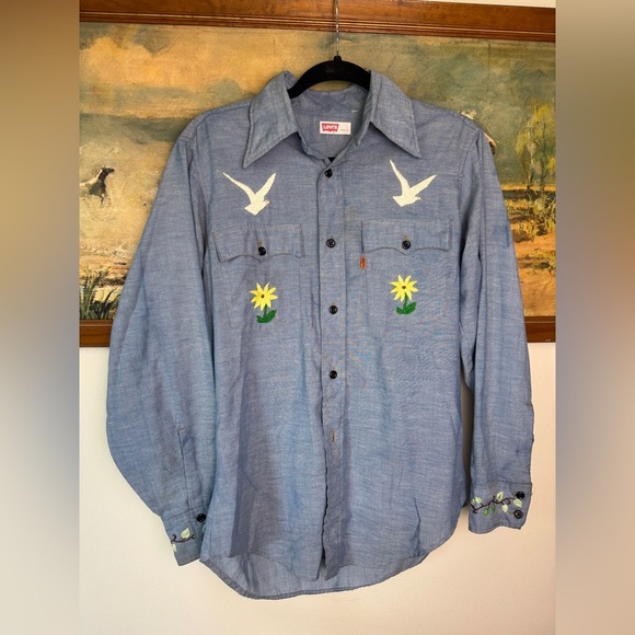 RARE VINTAGE 70s orange tab chambray hand embroidered Levi’s button down sz M - Picture 1 of 9